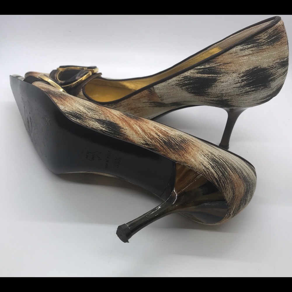 Shoes - Picture 3 of 6